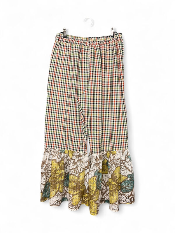 Checkered Ruffle Pants Lace Flower Hem