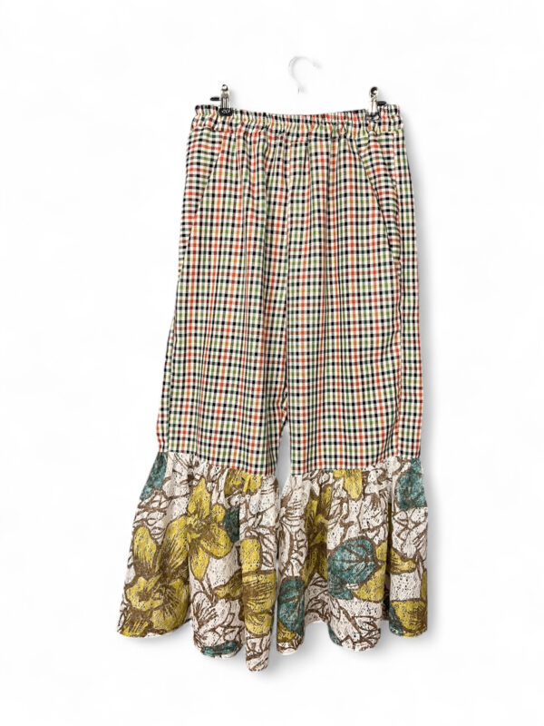 Checkered Ruffle Pants Lace Flower Hem