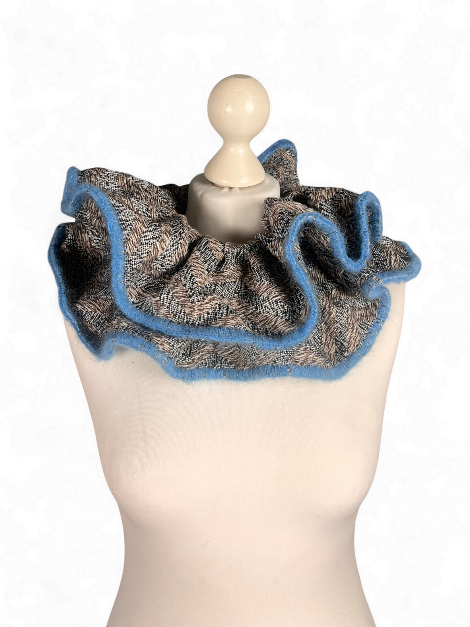 Ruffled Collar Scarf with Blue Trim Ruffled Collar Scarf with Blue Trim