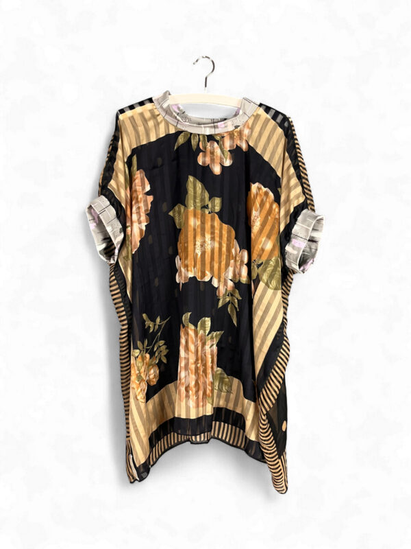 Reversible Top with Floral and Dot Vintage Foulards Reversible Top with Floral and Dot Vintage Foulards