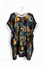 Reversible Top with Geometric and Typography Vintage Foulards