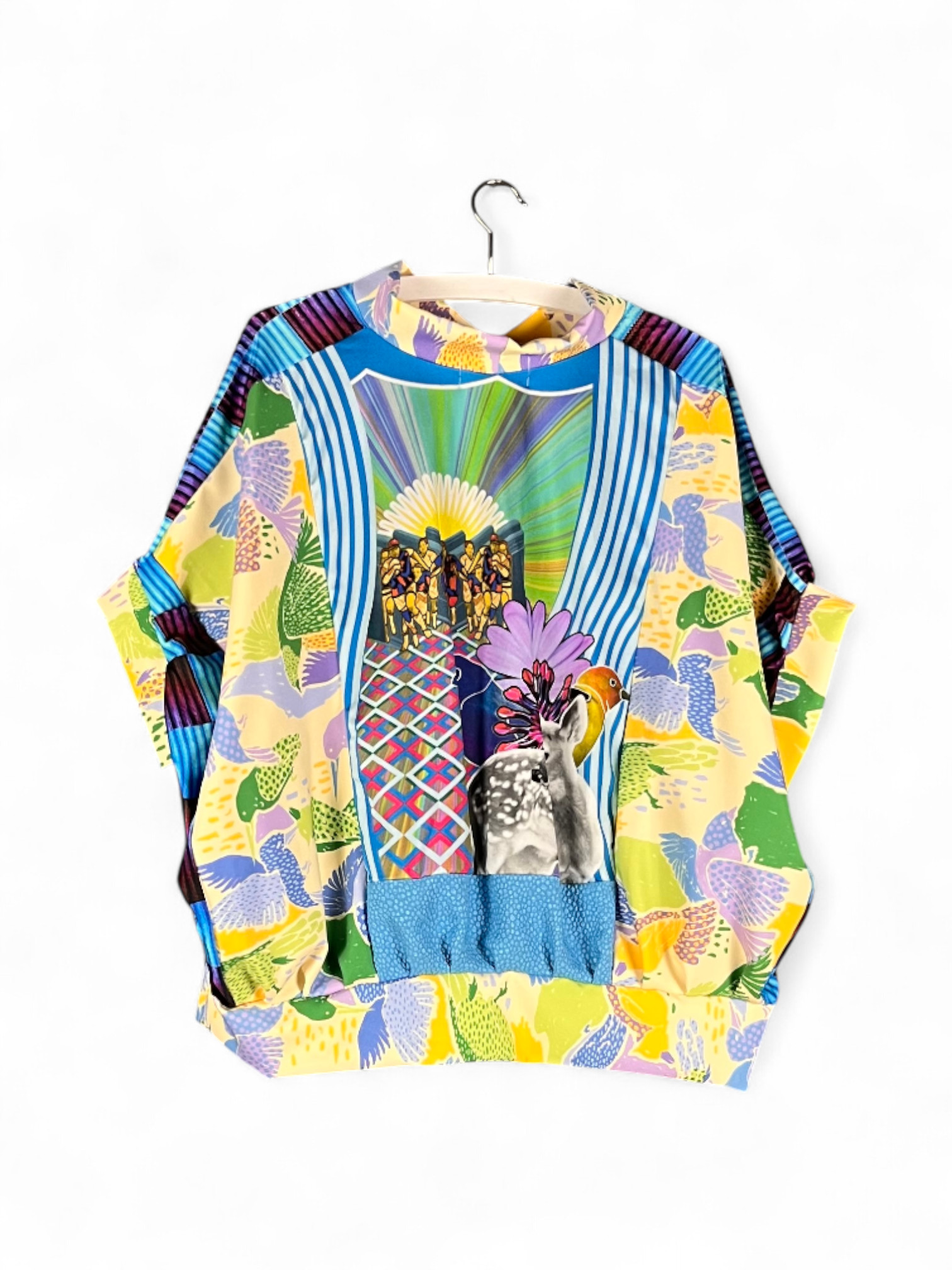 Graphic Forest Animal Top Blue Multicolor Graphic Forest Animal Top Blue Multicolor